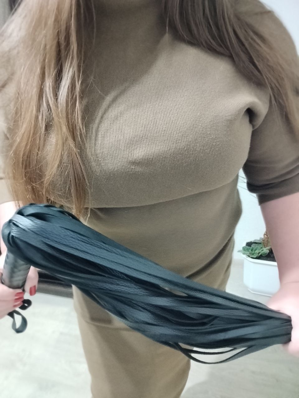 Доминирую и унижаю.
 @asyafetish